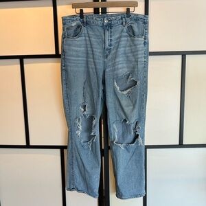 American Eagle Curvy 90s distressed destroyed denim jeans. Size 18